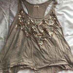 Hollister tank
